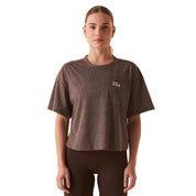 F12AT01002-3722 FILA PRENDAS REMERAS FEMENINO TRAINING COMFORT SMART COTTON DARK BROWN MIX/OFF